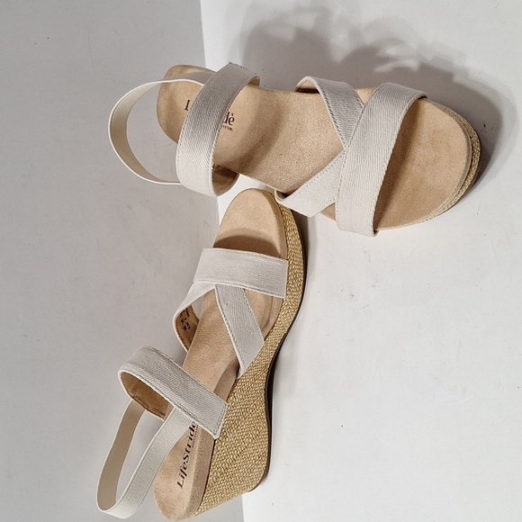 Life Stride NEW Soft System Danita Cream Platform Wedge Comfort Sandal Size 9 - Picture 8 of 10